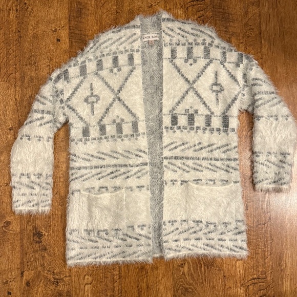 🤍 Knox Rose White & Grey Eyelash Sweater Size Medium GORGEOUS & SOFT - Picture 6 of 6